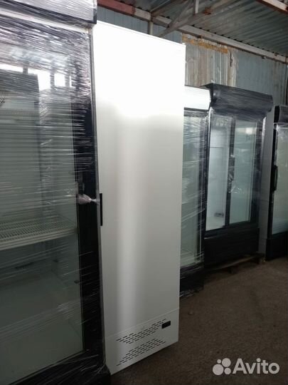 Холодильный шкаф глухой