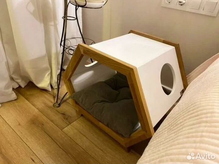 Домик для собак и кошек