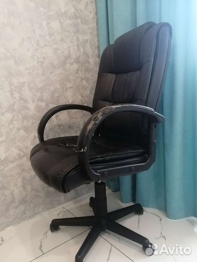 Компьютерное кресло