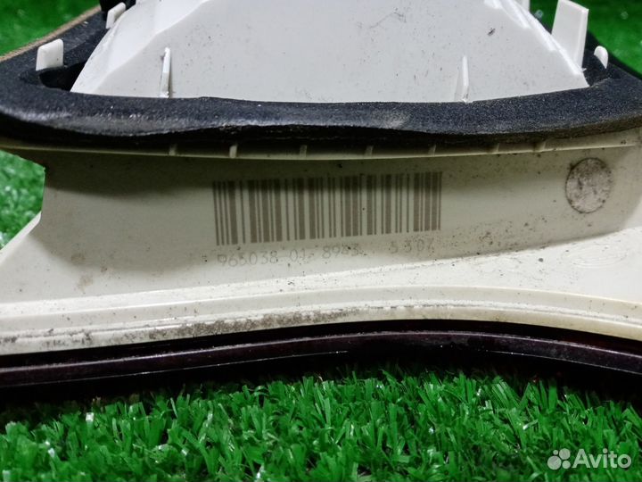 Фонарь задний левый Audi A4 8E B7 ALT (2.0)