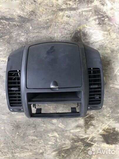 Бардачок центральный Nissan Note E11