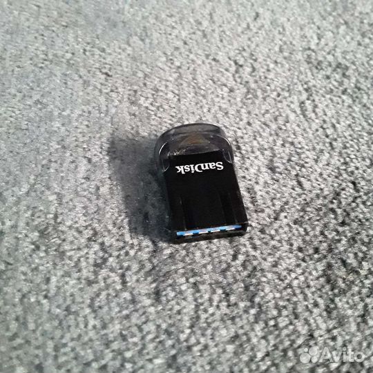 USB Flash 16 гб SanDisk Ultra Fit (sdcz430-016G)