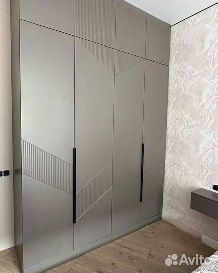 Шкаф распашной с фрезерованными фасадами