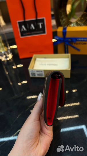 Кошелек Louis Vuitton