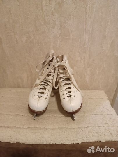 Продам фигурные коньки 29 размера