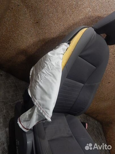 Сиденье переднее правое, Volvo (Вольво) -S40 (04)