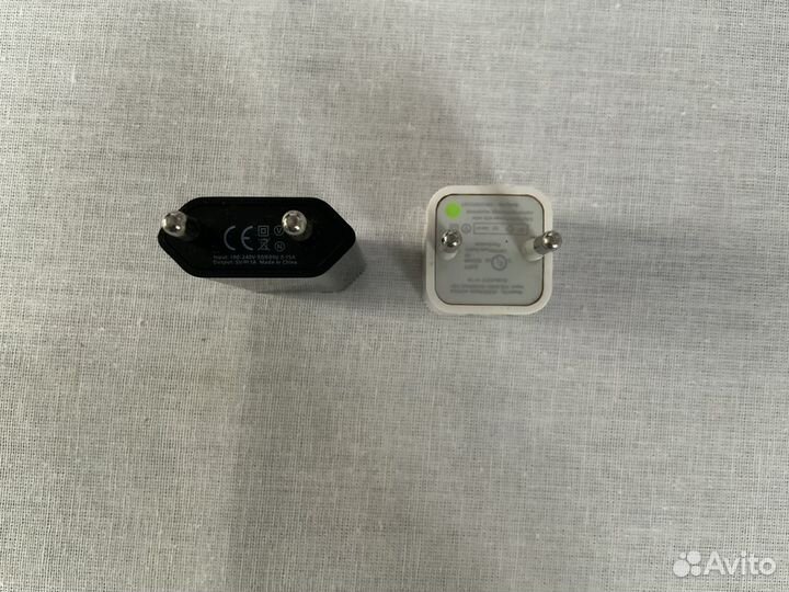 Адаптер питания 1А черный и белый