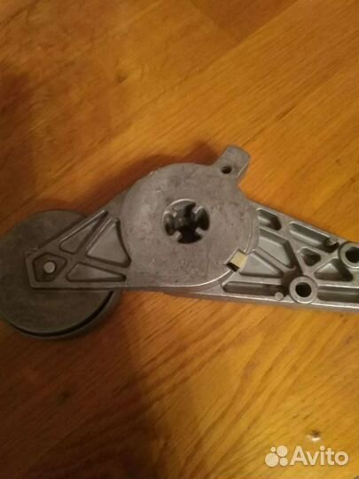 Натяжитель ремня Новый для Фольц Б 5