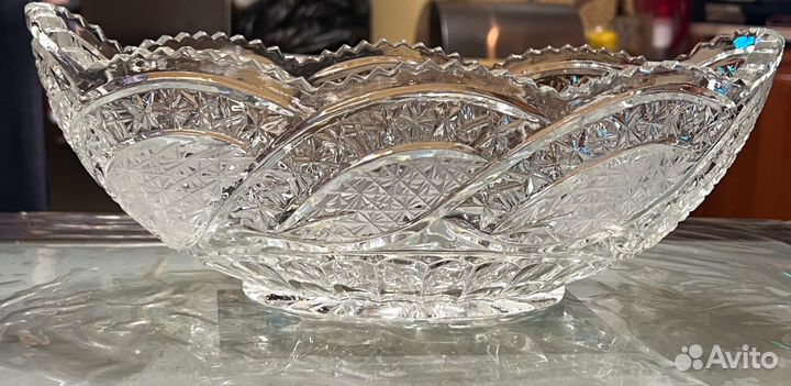 Хрустальная ваза