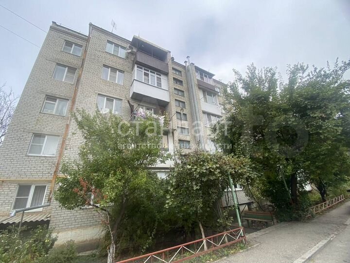 2-к. квартира, 54 м², 2/5 эт.