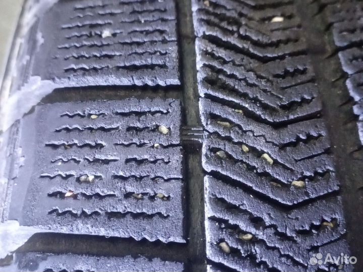 Bridgestone Blizzak VRX 225/60 R17