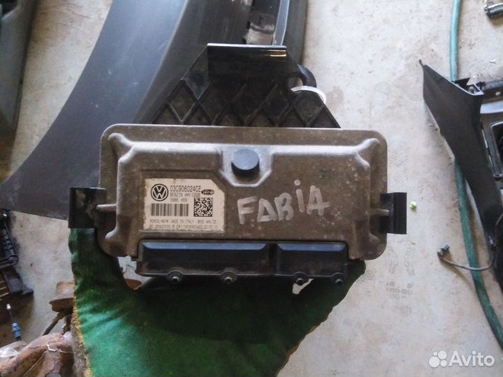 Блок управления двигателем Skoda Fabia 1.4 BXW