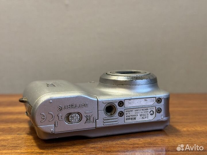 Запчасти на Фотоаппарат Nikon Coolpix L4