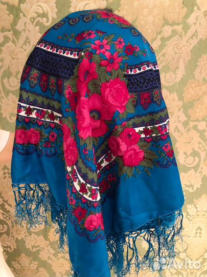 Продам новую косынку с мехом