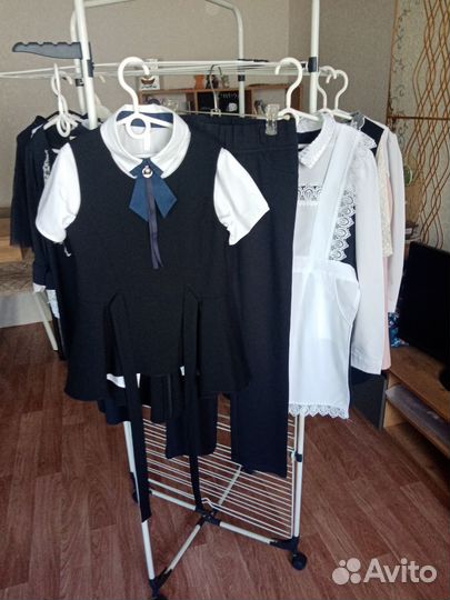 Школьная форма для девочки 134 - 140 пакетом