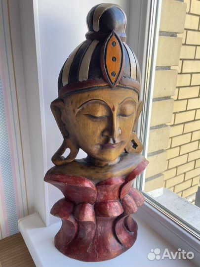 Голова Будда из дерева резьба