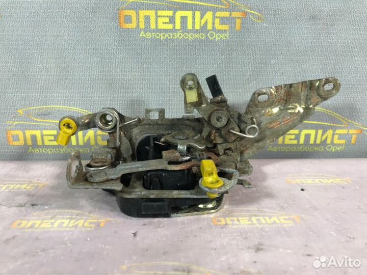 Замок двери передний правый Opel Omega B