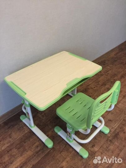 Растущая парта и стул