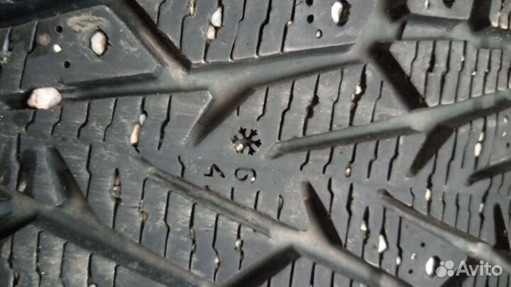 Nokian Tyres Hakkapeliitta 7 215/60 R16