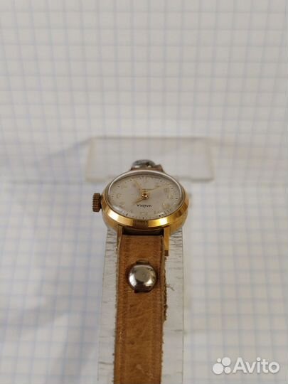 Редкие Женские Часы Чайка 19 камней