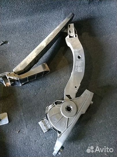 Педаль газа kia cerato 3 yd 2013 г