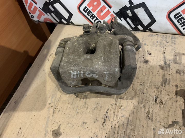 Суппорт задний правый Hyundai i30 2014