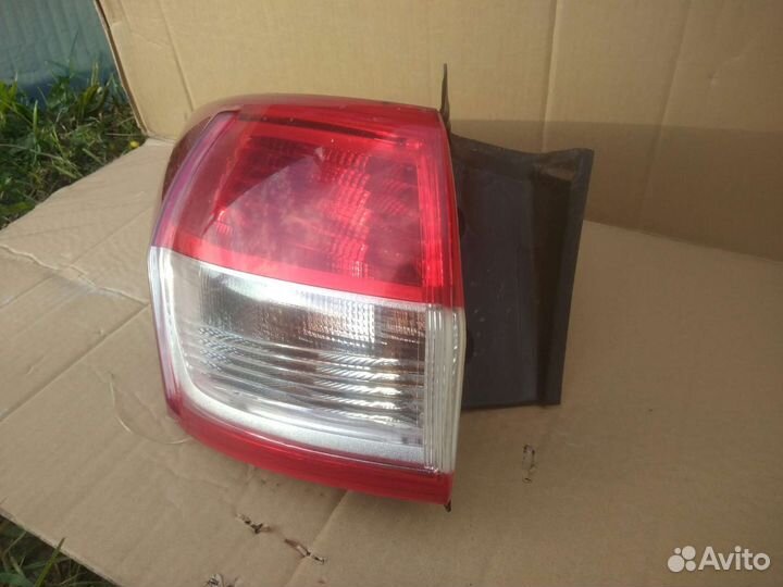 Фонарь задний левый Ford Kuga 2