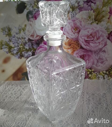 Графин хрустальный