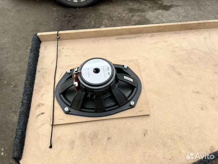 Полка акустическая kalina хэтчбек с динамикам