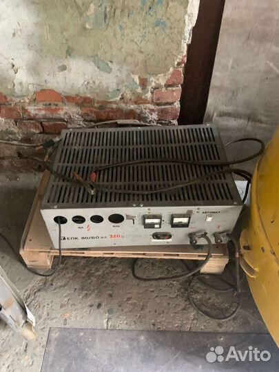 Вилочный погрузчик ЗиК ЭП-103К, 1990