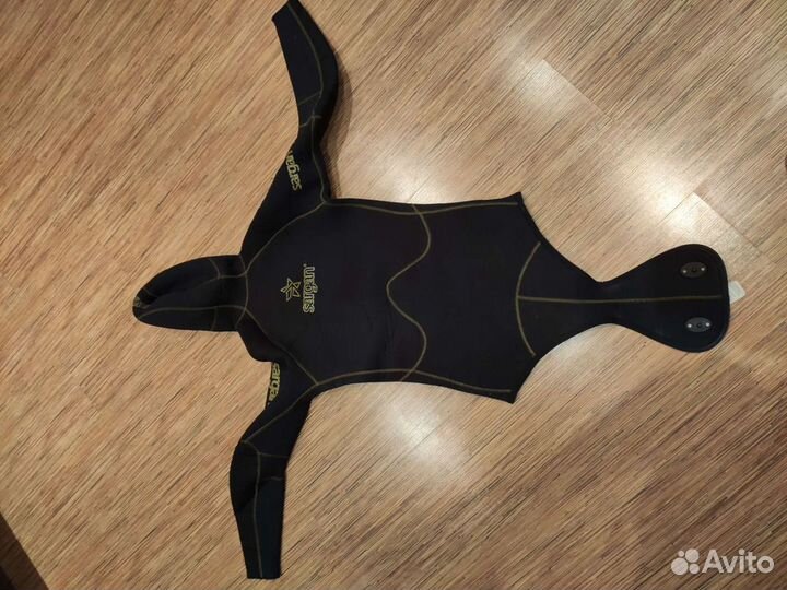 Гидрокостюм