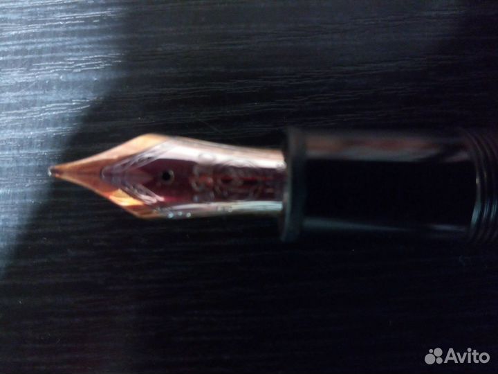 Перьевая ручка Montblanc c золотым пером