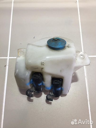 Бачок омывателя Daihatsu YRV 2002 г