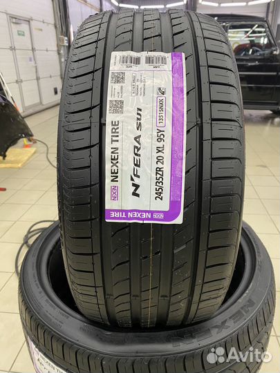 Nexen N'Fera SU1 245/35 R20 и 275/30 R20 97Y