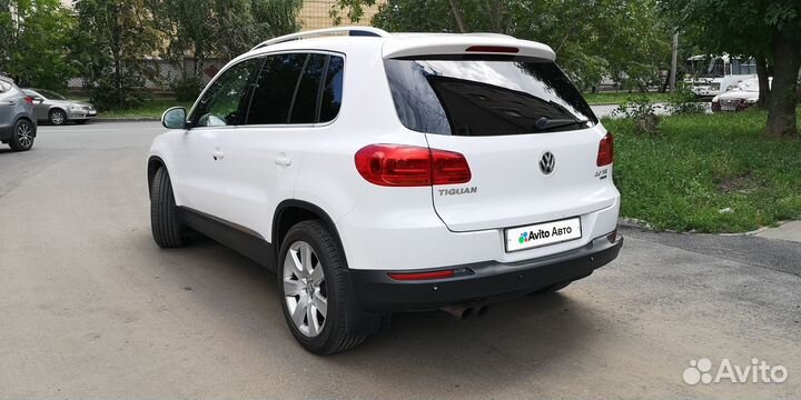 Volkswagen Tiguan 2.0 AT, 2011, 223 000 км