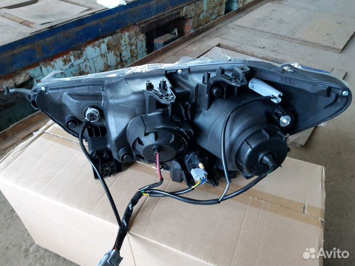 Фары Mitsubishi ASX 2010