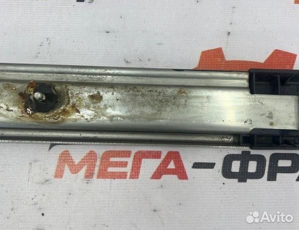 Направляющая двери правая Citroen Jumper