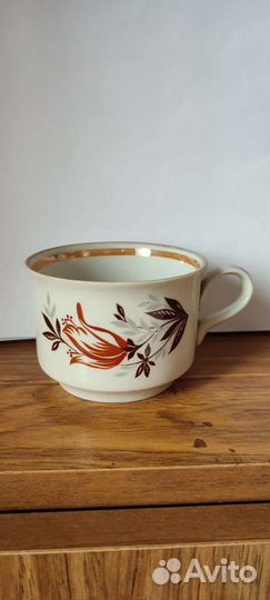 05) Чайные чашки с блюдцами. Чайные пары