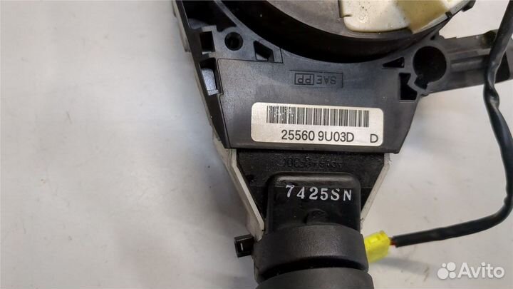 Переключатель поворотов и дворников Nissan Note E1