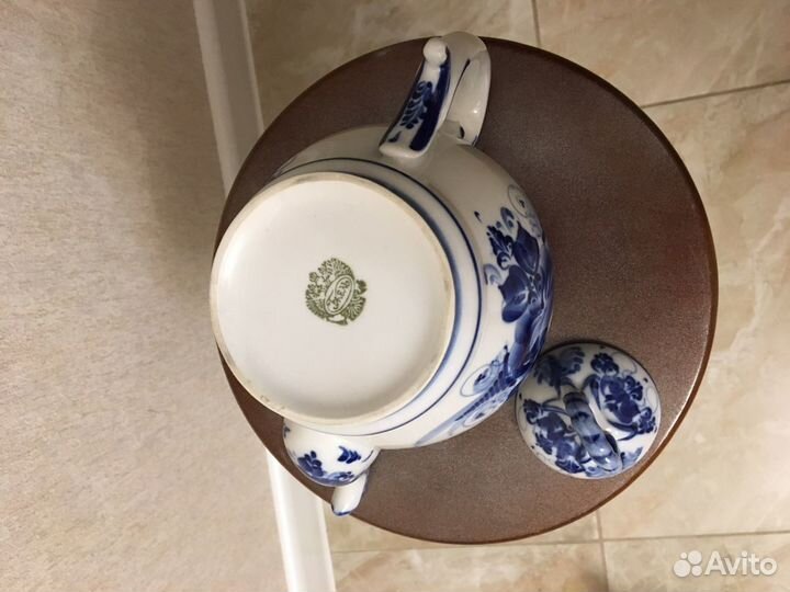 Гжель чайник и сахарница