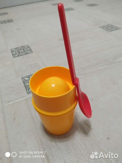 Контейнер-подставка для яиц Tupperware