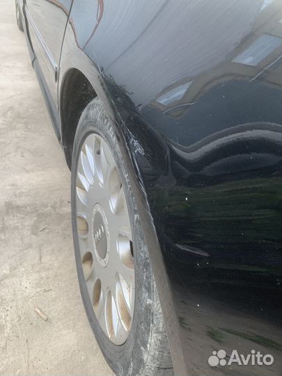 Заднее крыло Audi A8 d3