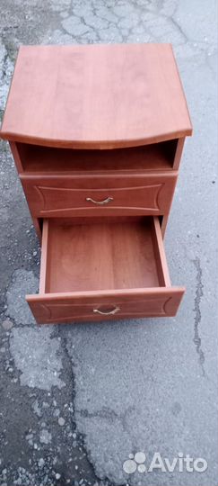 Тумба прикроватная