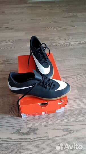 Продам бутсы футбольные