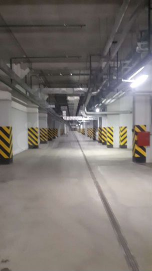 Машиноместо, 20 м²