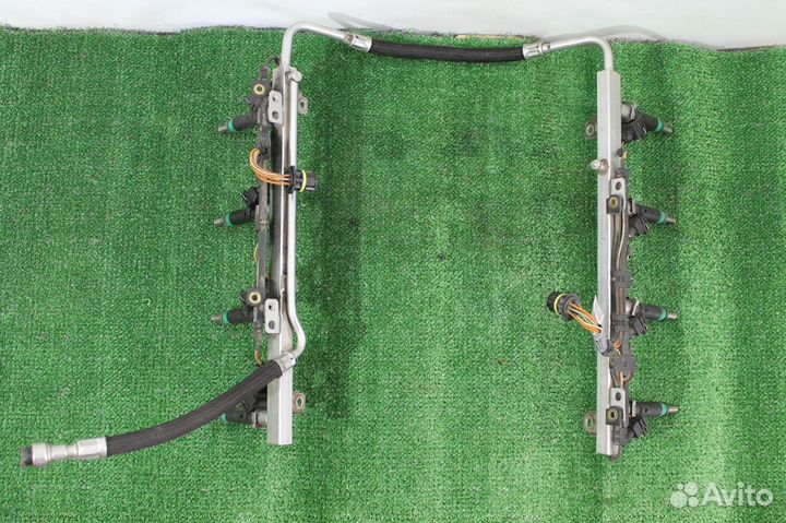 Топливная рампа с форсунками N62b48