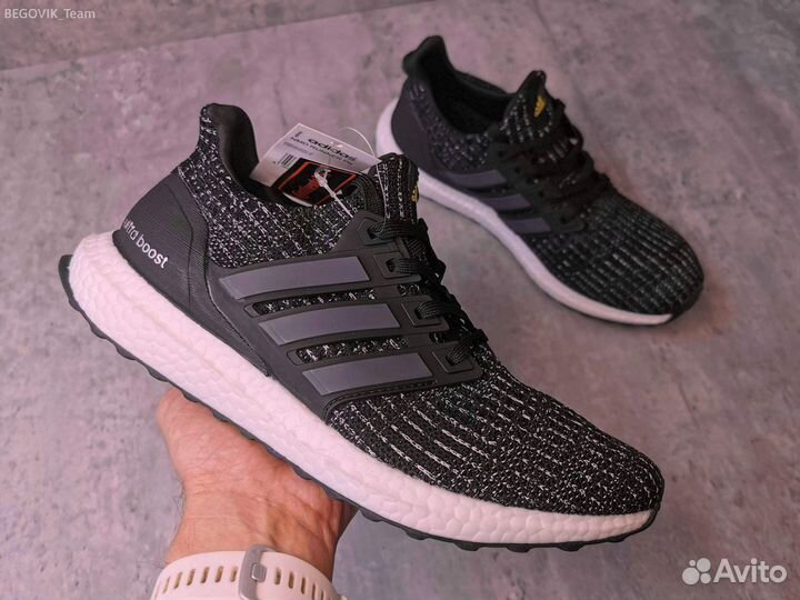 Беговые кроссовки adidas ultraboost v4