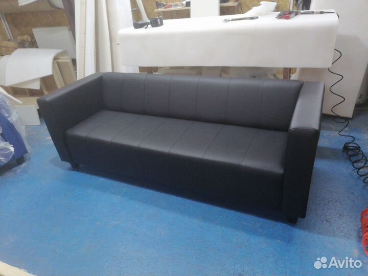 Диван для офиса Вертикаль 2м чёрный матовый