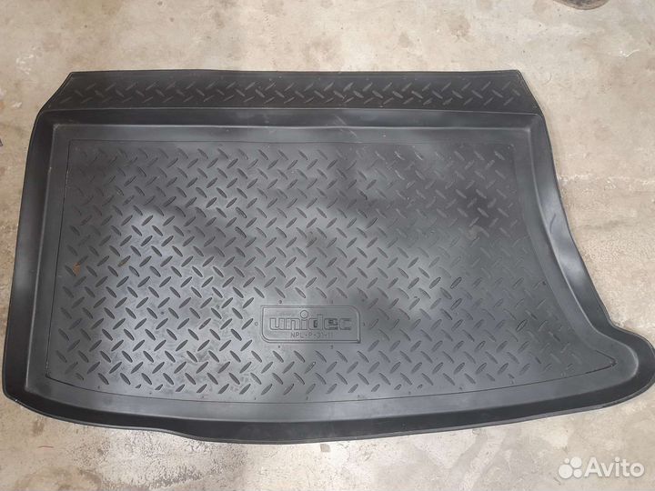 Коврик в баганик Hyndai i30