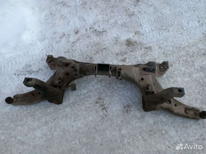 Подрамник передний Kia Spectra/Киа Спектра